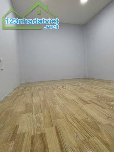 Bán Nhà 1 Trệt 1 Lầu 1 Lửng Đường Lạc Long Quân, Phường 10, Tân Bình, HCM - 3