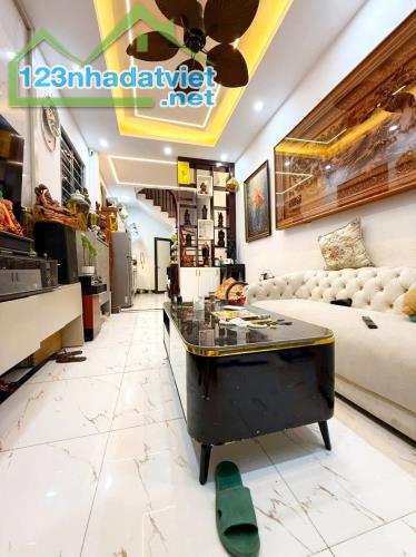Nhà Đẹp Lô Góc Xây Độc Lập, 3 Mặt Thoáng Phố Phú Lương, 33m2 5 Tầng Full Nội Thất Giá 5 Tỷ - 1