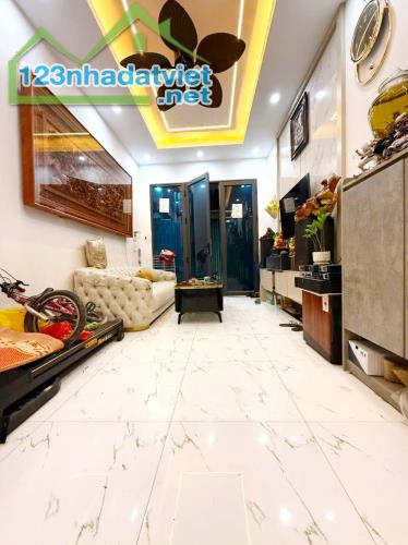 Nhà Đẹp Lô Góc Xây Độc Lập, 3 Mặt Thoáng Phố Phú Lương, 33m2 5 Tầng Full Nội Thất Giá 5 Tỷ - 2