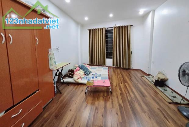 NHÀ MẶT NGÕ HẠ ĐÌNH. DT 30M. 5TẦNG. MT 4.5M. 7.5 TỶ. ĐANG CẦN BÁN. - 1