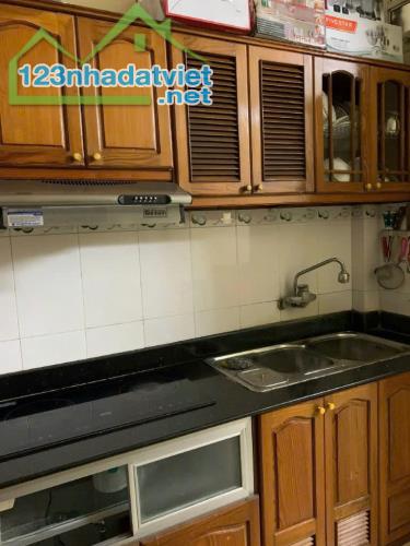 Cho thuê nhà nguyên căn ngõ 254 Minh Khai, 50m2 x 5 tầng, 4 ngủ, 10 Triệu ở hộ gia đình