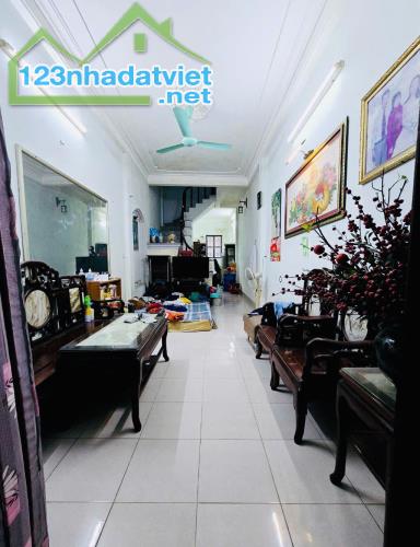 BÁN NHÀ ĐẸP NGUYỄN TRÃI – Ô TÔ ĐỖ CỔNG – SỔ ĐỎ CHÍNH CHỦ - 4