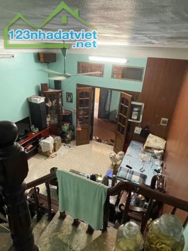 BÁN ĐẤT TẶNG NHÀ 3 TẦNG 4 PHÒNG NGỦ, 45M2 TRƯƠNG ĐỊNH - HOÀNG MAI - GIÁ 8.5 TỶ - SỔ ĐỎ - 1