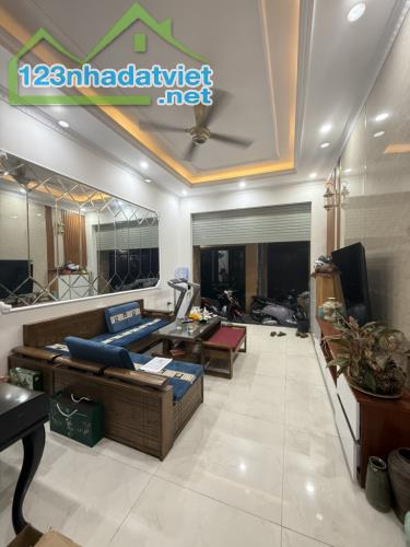 Bán nhà Nguyễn Viết Xuân phân lô quân đội nhà đẹp 2 thoáng nội thất xịn 45m giá 11.5 tỷ ( - 1