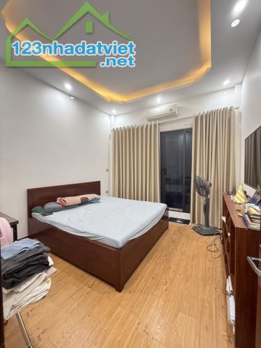 Bán nhà Nguyễn Viết Xuân phân lô quân đội nhà đẹp 2 thoáng nội thất xịn 45m giá 11.5 tỷ ( - 2