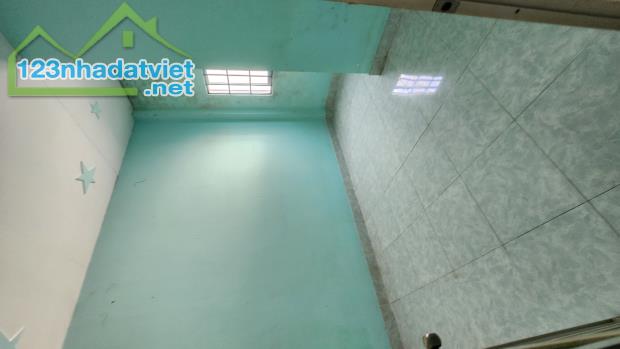 Bán Nhà cách QLo 50 vài bươc, SHR, 48m2, đường Ô tô