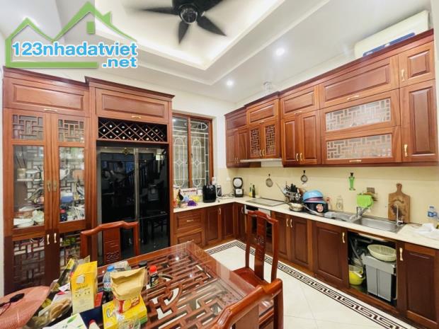 Bán nhà Nguyễn Tuân, Thanh Xuân. 55m2 x 5 Tầng. PHÂN LÔ. Ô TÔ TRÁNH. SÁT PHỐ. Hơn 21 Tỷ. - 3