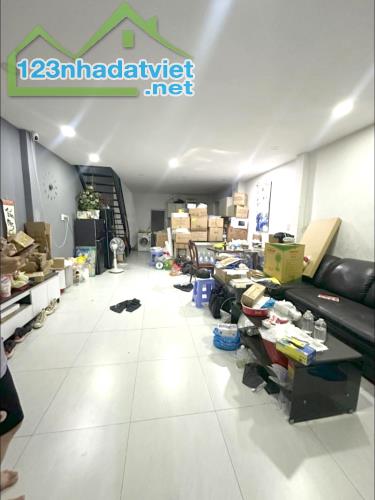 Bán Nhà Gần Metro Bình Thái Trường Thọ Thủ Đức – 1 Trệt 1 Lầu – Đường Ô Tô Tránh – 75m² – - 2
