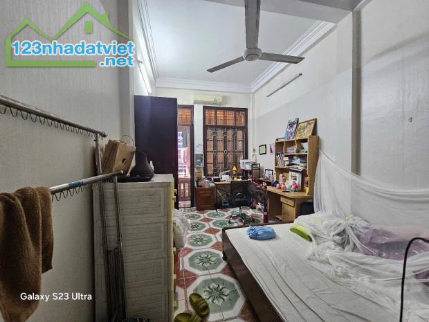 Phân Lô- Ô Tô Đỗ Cửa- Phố Hà Kế Tấn- Thanh Xuân-25m Ra Phố- 40m2- 4 Tầng- 12 Tỷ - 2