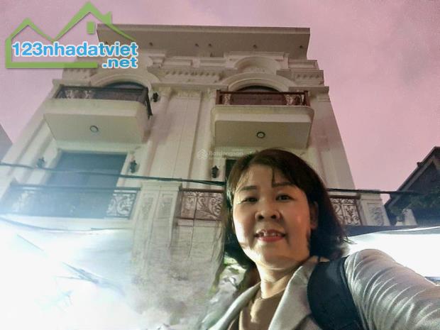 CẶP MẶT TIỀN MAI HẮC ĐẾ, P.15, Q.8, 4 TẦNG BTCT ,125m2,  NGANG 10  HOÀN CÔNG ĐỦ