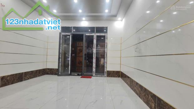 CẶP MẶT TIỀN MAI HẮC ĐẾ, P.15, Q.8, 4 TẦNG BTCT ,125m2,  NGANG 10  HOÀN CÔNG ĐỦ - 3