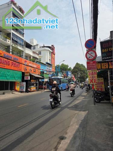 NHÀ ĐẸP GV - GIÁP NGÃ 4 QUANG TRUNG & PHAN HUY ÍCH - HXH SÁT NHÀ - 2 MT TRƯỚC SAU - 40M² - - 5
