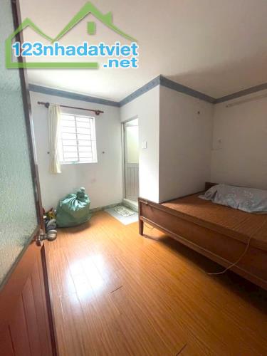 NHÀ ĐẸP GV - GIÁP NGÃ 4 QUANG TRUNG & PHAN HUY ÍCH - HXH SÁT NHÀ - 2 MT TRƯỚC SAU - 40M² -