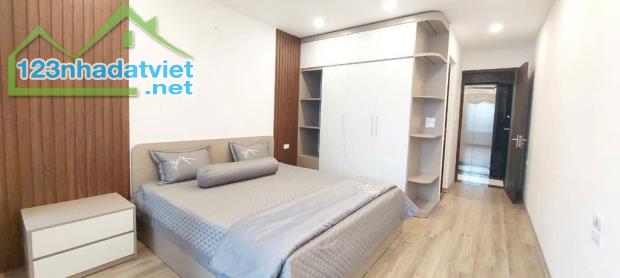 BÁN  NHÀ PHỐ BỒ ĐỀ LONG BIÊN. NHÀ 4 TẦNG,48M² MẶT TIỀN 4M. GIÁ CHÀO 11 TỶ NHỈNH. Ô TÔ TRÁN