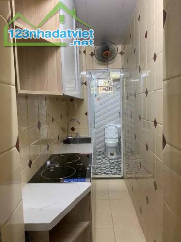 Cho thuê căn hộ tập thể tầng 3 Kim Liên Đống Đa 55m,  2 ngủ, giá 7tr/tháng - 2