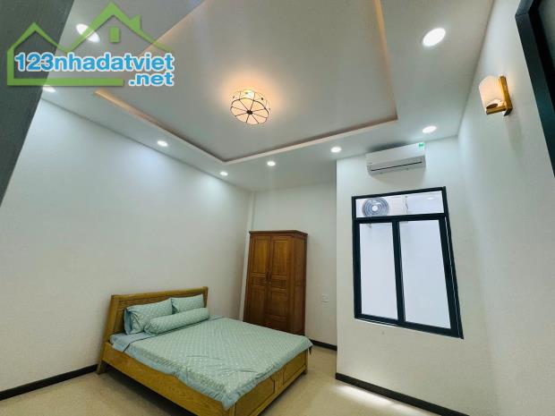 Cho Thuê Nhà đẹp Nguyên Căn đường Bắc Sơn cách biển 30m.  làm vp spa... giá chỉ 12 triệu - 2