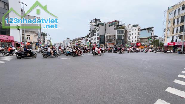 HOA HẬU NGỌC LÂM 40M, 8T, MT4M, THANG MÁY, 10M RA Ô TÔ TRÁNH, 20M RA PHỐ HỒNG TIẾN.