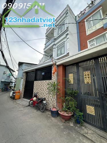 NHÀ ĐẸP 3 TẦNG- DÒNG TIỀN ỔN ĐỊNH- KẾ BÊN KDC NAM LONG- 110M2- CHỈ NHỈNH 8 TỶ