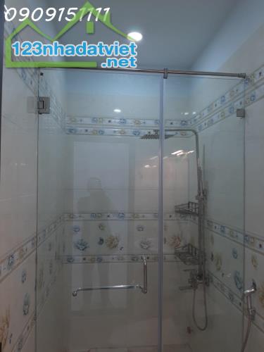NHÀ ĐẸP 3 TẦNG- DÒNG TIỀN ỔN ĐỊNH- KẾ BÊN KDC NAM LONG- 110M2- CHỈ NHỈNH 8 TỶ - 3