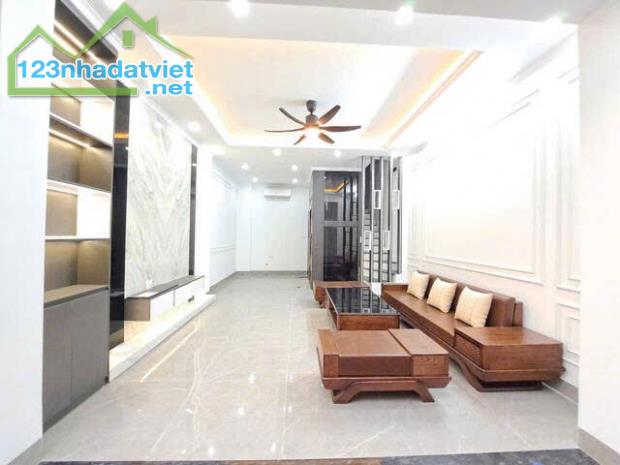 (BÁN SIÊU PHẨM MỚI TOANH - THẠCH BÀN - LONG BIÊN - NGÕ THÔNG GẦN PHỐ - GẦN TTTM AEON -