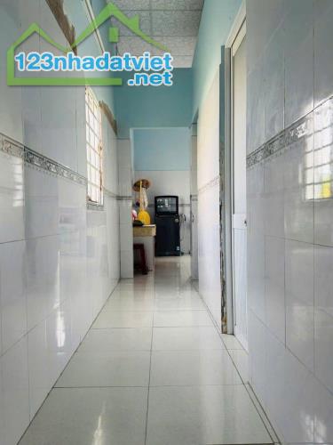 Nhà cấp 4 hẻm KP Thanh Ba, thị trấn Cần Giuộc dt 100m2 2pn 1wc giá 1,4 tỷ - 3