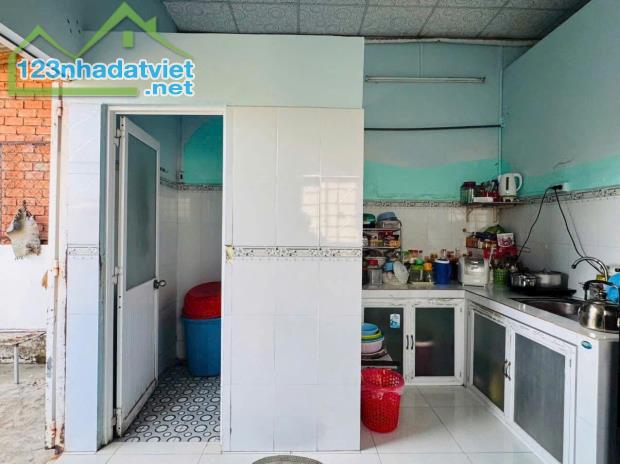 Nhà cấp 4 hẻm KP Thanh Ba, thị trấn Cần Giuộc dt 100m2 2pn 1wc giá 1,4 tỷ - 5