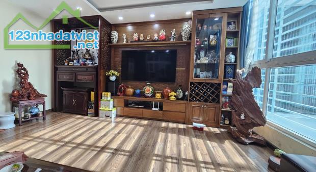 NHÀ HIẾM XUÂN ĐỈNH - 45M2 X 4 TẦNG - MT 4M - NHỈNH 8 TỶ - DÂN XÂY - GẦN Ô TÔ