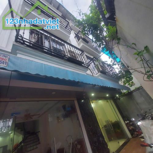 Bán 2 nhà 3 tầng + tum, độc lập, xây mới, tại Nghĩa Lại, Uy Nỗ, Đông Anh, Hà Nội.