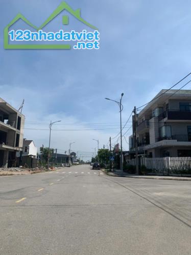 📢📢📢Đất đẹp KQH Hoàng Quốc Việt - Kẹp Mương 3 mặt thoáng. Sau lưng toà án tỉnh - 3