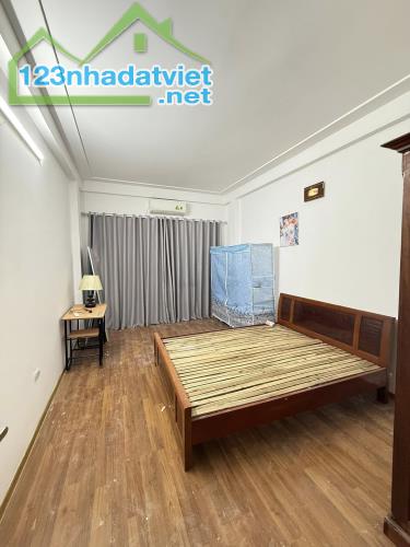 Bán nhà Triều Khúc 30m² x 5 tầng, lô góc 2 thoáng, cách ô tô 10m, giá 6 tỷ - 3