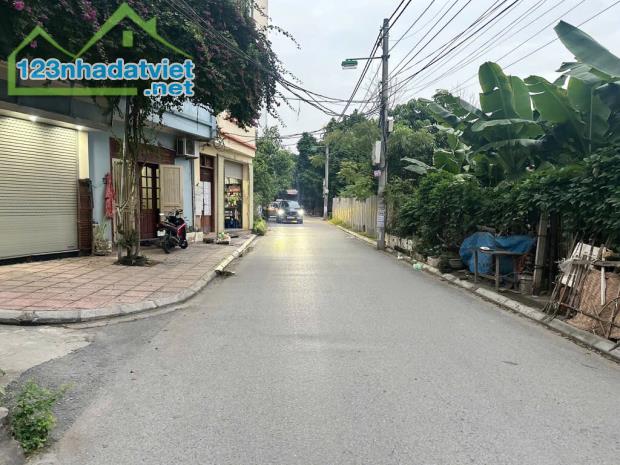 GIA QUẤT, LONG BIÊN x 53m2 - KINH DOANH TỐT -MẶT TIỀN CỰC ĐẸP - 2 Ô TÔ TRÁNH NHAU - 1