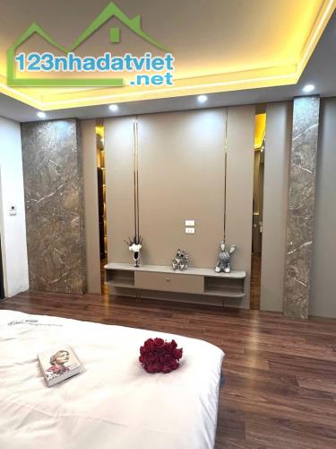 XUÂN LA - GẦN HỒ TÂY - NHÀ 5 TẦNG - THIẾT KẾ HIỆN ĐẠI - FULL NỘI THẤT - 31/35M2 _ MẶT TIỀN - 5