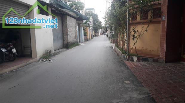 ĐẤT BIÊN GIANG Ô TÔ ĐỖ GẦN LÔ GÓC 50M NHỈNH 3TỶ - 2