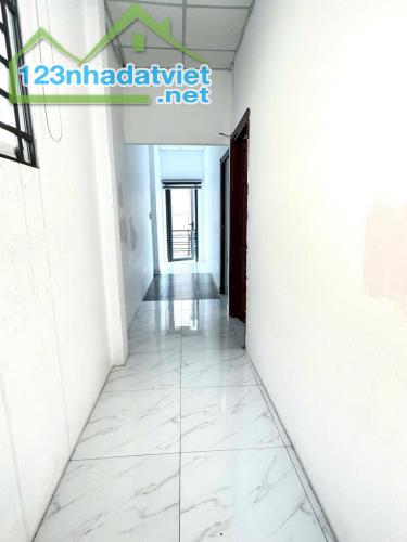 NHÀ BÁN - GẦN NGÃ 4 QUANG TRUNG & PHẠM VĂN CHIÊU GV - DT 55M² - 2 TẦNG LẦU CHỈ HƠN 4 TỶ  + - 4