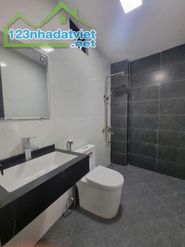 CHỦ NHÀ ĐANG CẦN TIỀN XỬ LÝ CÔNG VIỆC CẦN BÁN GẤP CĂN 40M*5 TẦNG - 2