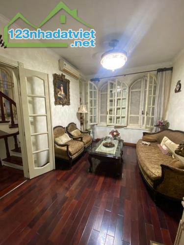 Bán nhà Tây Hồ mặt phố Trích Sài 60m 5t mt 6m 64 tỷ ô tô tránh view Hồ Tây lô góc thoáng