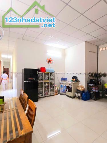 Kinh Khủng Khiếp, Bán Nhà Dt 201m2, ngang 6, Mặt Tiền, Quận 9, Giá chỉ 2.96ty - 4
