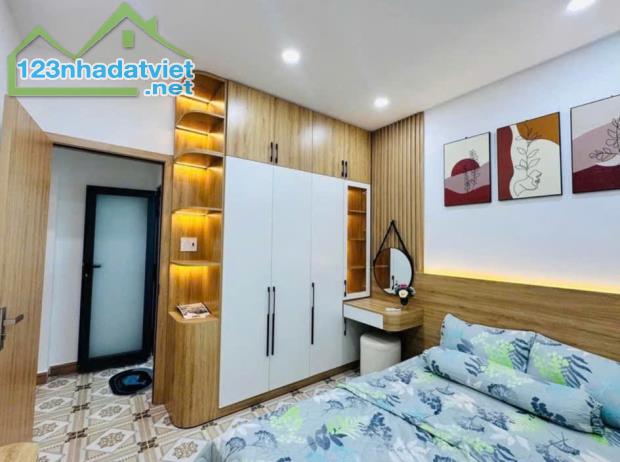 🔥 SỐC! CỰC HIẾM! 🔥 Nhà 4 Tầng Mặt Tiền 7.2M Đường Quang Trung - GIÁ CHỈ 4.8 TỶ! - 3