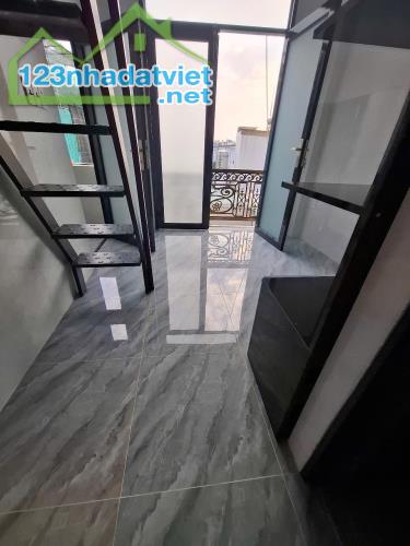 CĂN HỘ DỊCH VỤ NGAY TRƯỜNG ĐH VĂN LANG CS3 – DOANH THU(GV10-1) HĐ KHOÁN 1,1 TỶ/NĂM – THU N