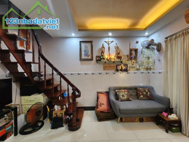 NHÀ ĐẸP 2 TẦNG Ở NGAY - KHU VIP BÀU CÁT, PHƯỜNG 14, TÂN BÌNH - CÁCH 1 CĂN RA HẺM LỚN 7M Ô