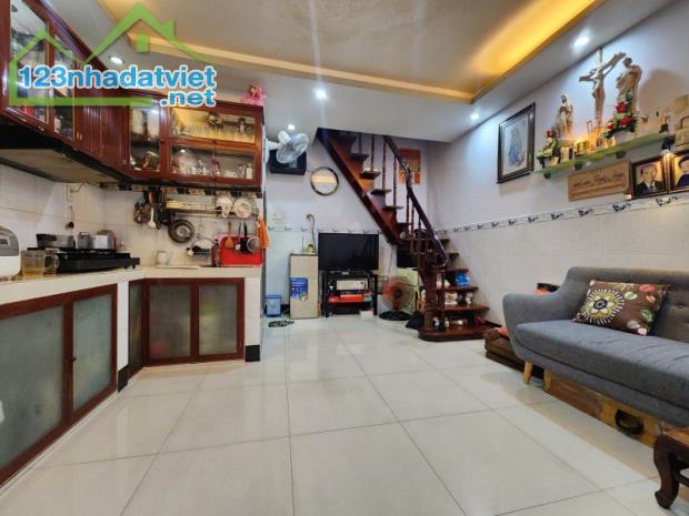 NHÀ ĐẸP 2 TẦNG Ở NGAY - KHU VIP BÀU CÁT, PHƯỜNG 14, TÂN BÌNH - CÁCH 1 CĂN RA HẺM LỚN 7M Ô - 1