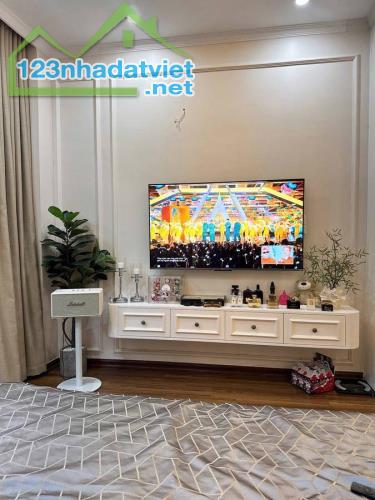 PHÂN KHÚC HIẾM NGỌC THỤY 50M2 5T CHỈ 8.X TỶ, Ô TÔ ĐỖ CỔNG, KHU VỰC TRUNG TÂM
