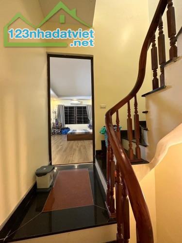 Bán nhà Kim Đồng  Giáp Bát. 12.3 tỷ, Ô tô tránh, kinh doanh đỉnh, mặt tiền rộng đẹp. - 2