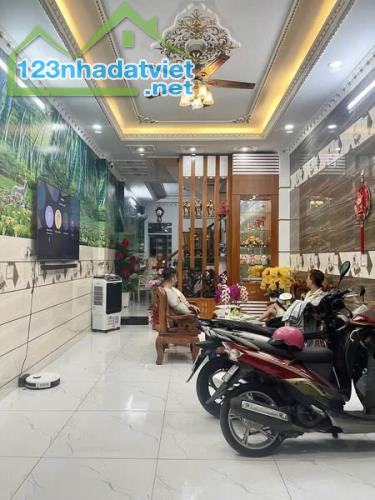 BTCT - Xe tải nhỏ đổ cửa - Cư Xá Ngân Hàng Q7 - 3PN - 48m2 - 4.x TỶ TL