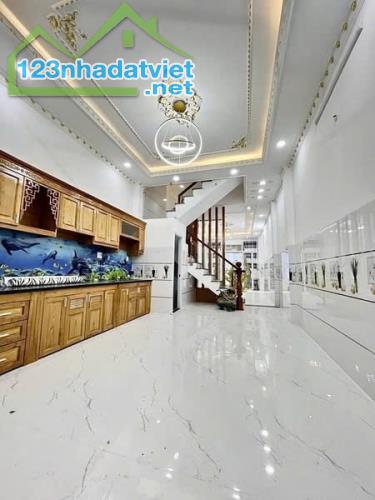 BTCT - Xe tải nhỏ đổ cửa - Cư Xá Ngân Hàng Q7 - 3PN - 48m2 - 4.x TỶ TL - 2