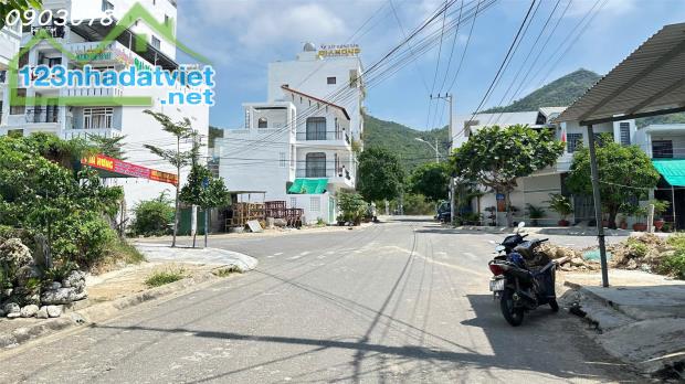 Cần bán 2 lô đất liền kề tặng 2 căn nhà tại Vĩnh Hòa - 4