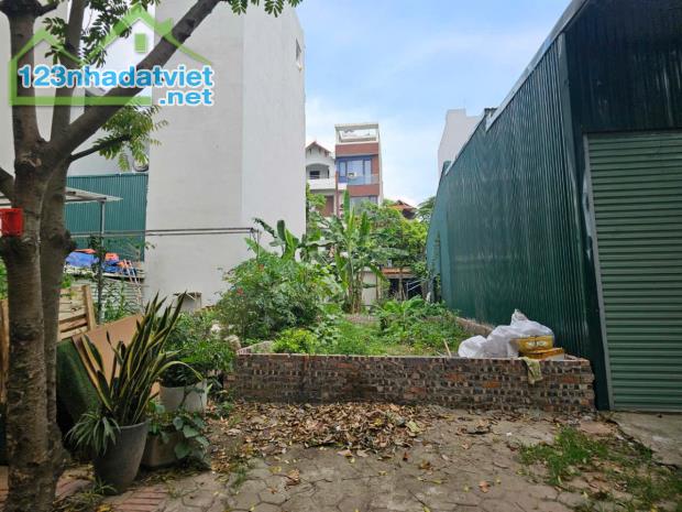 BÁN ĐẤT KHU D YÊN NGHĨA PHỐ YÊN LỘ, 50M* MT 4M GIÁ NHỈNH 10 TỶ. - 1