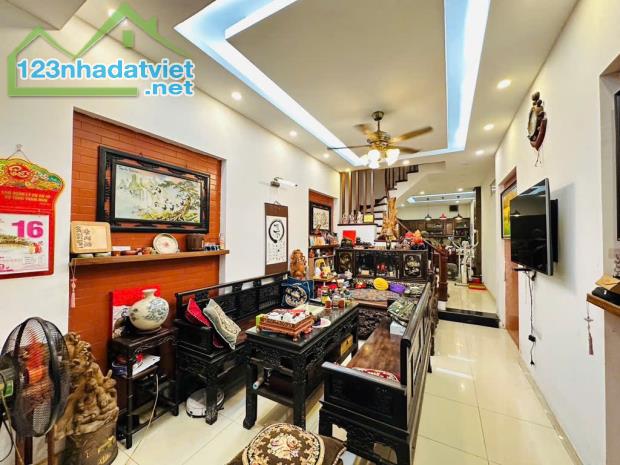 Bán nhà Linh Đàm ô tô đỗ cửa kinh doanh 50m2 5tầng 7.5tỷ
