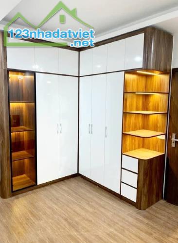💥💥💥NHÀ MỚI CỰ KHỐI – 5 TẦNG – 4,9 TỶ MT 5.2m – Ô TÔ ĐỖ CỬA – Ở NGAY  🚀Ngõ nông, thông - 1