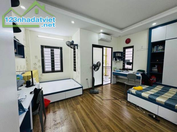 Bán nhà Minh Khai- Dân xây- Ngõ thông rộng- Full nội thất- Mặt tiền rộng- An sinh tốt- 40m - 2